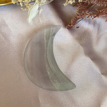 Load image into Gallery viewer, Lavender Purple Fluorite Moon Shaped Dish