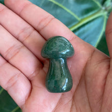 Load image into Gallery viewer, Mushroom Crystal Carving
