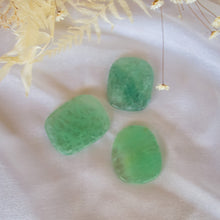 Load image into Gallery viewer, Green Fluorite Palmstone to Focus your Mind