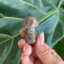 Load image into Gallery viewer, Mushroom Crystal Carving
